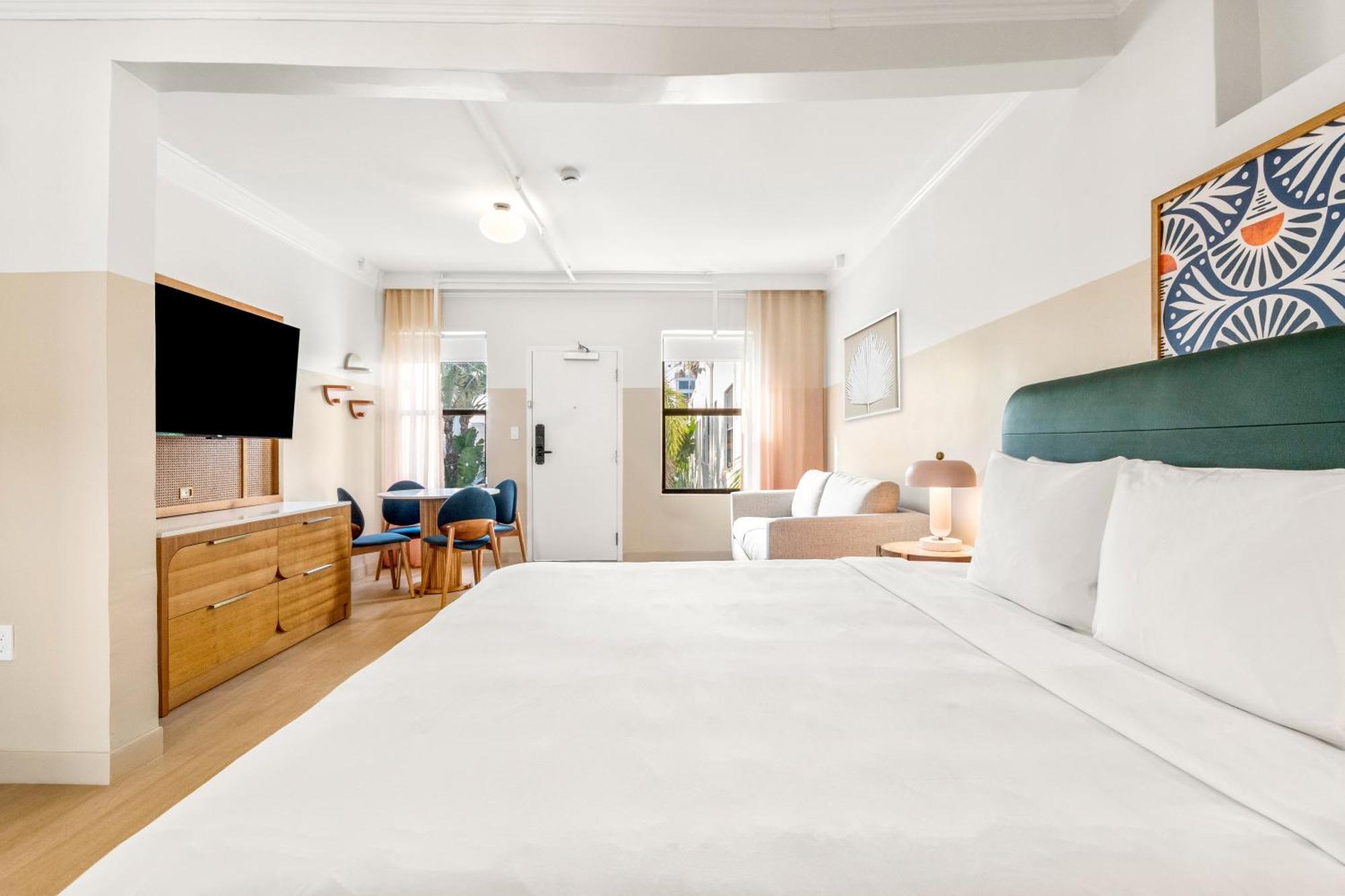 Plaza Hotel Miami Beach
